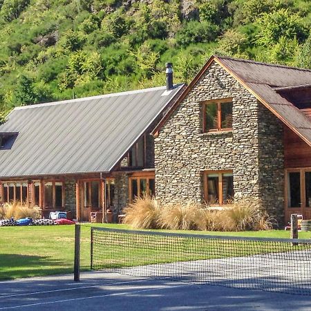 Wharenui Holiday Home By Majordomo Арроутаун Номер фото