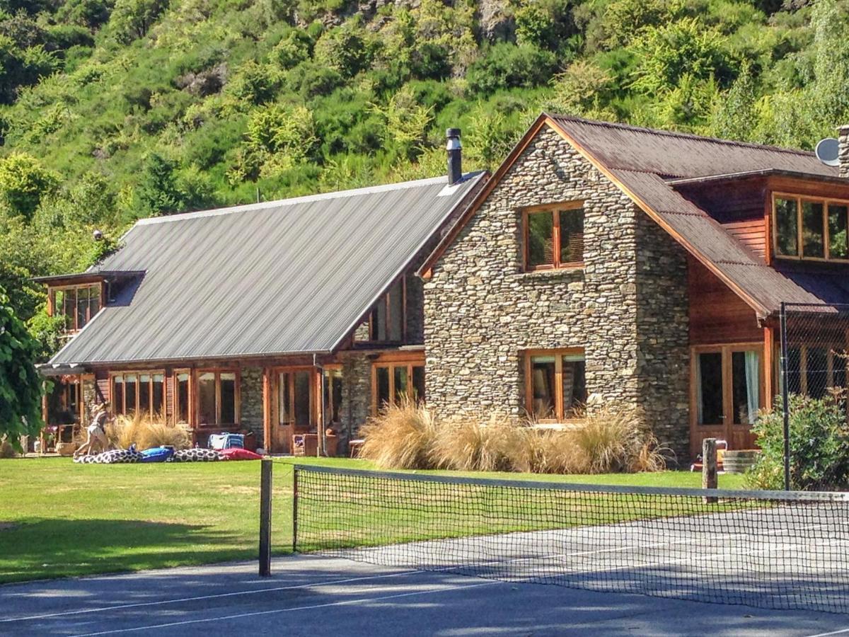 Wharenui Holiday Home By Majordomo Арроутаун Номер фото