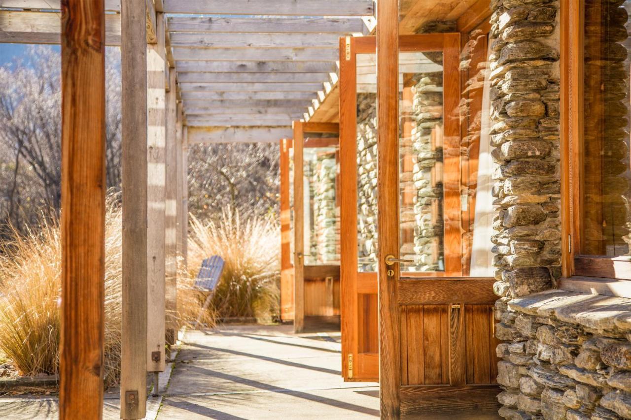 Wharenui Holiday Home By Majordomo Арроутаун Номер фото