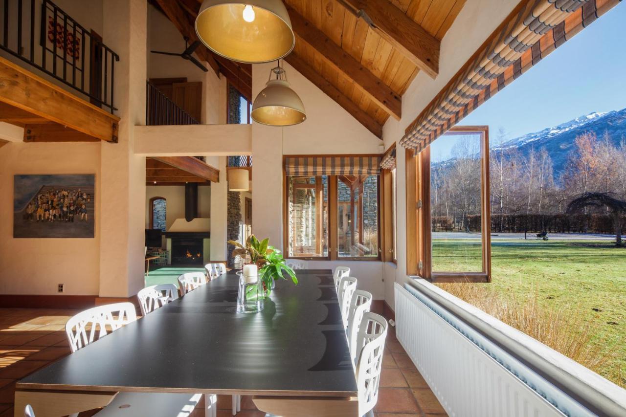 Wharenui Holiday Home By Majordomo Арроутаун Номер фото